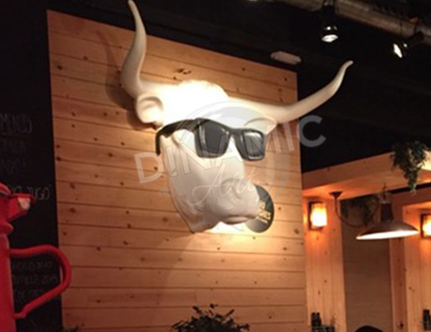 Escultura y talla de ficticios para Restaurante La Cornada