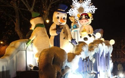 Carroza de Navidad en la cabalgata de Zamora 2019. Leche Gaza