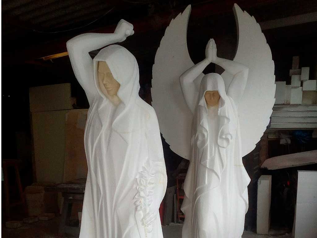 Escultura ángeles en la Casa de Papel 1
