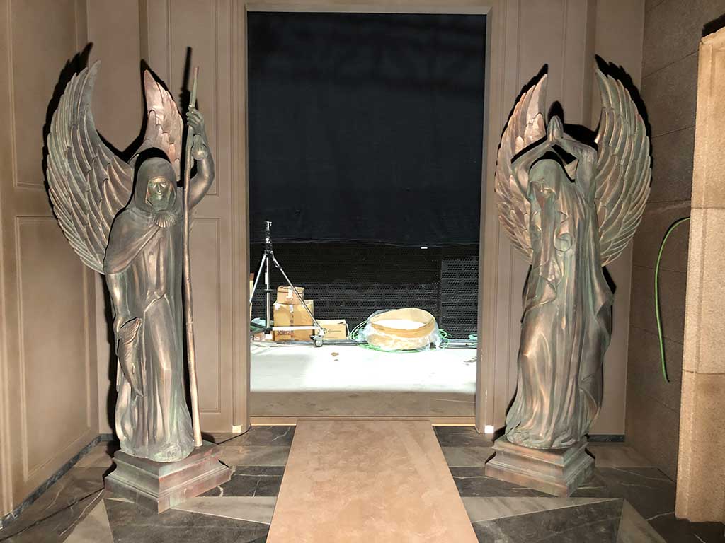 Escultura ángeles en la Casa de Papel 3