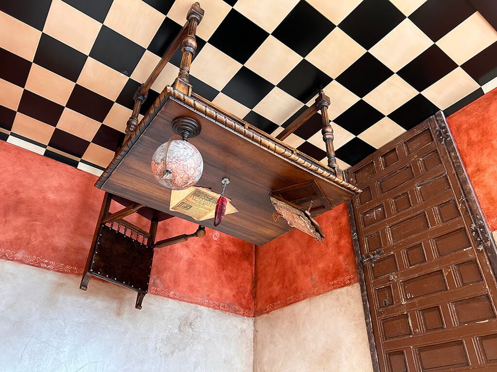 Muebles del Decorado Museo Iluziona de Toledo