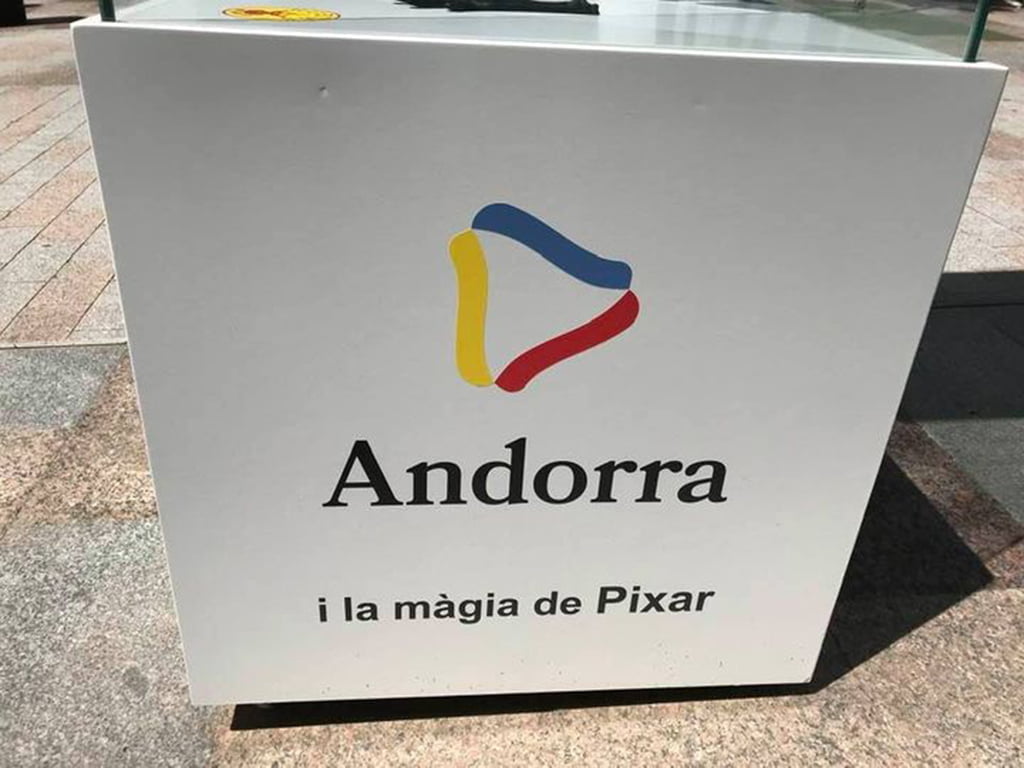 disney Fabricación espada laser<br />